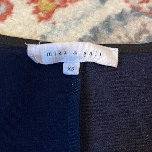 Mika & Gali Navy Blue Cold Shoulder Long Sleeve Bell Sleeve A-Line Dress XS - Picture 2 of 4